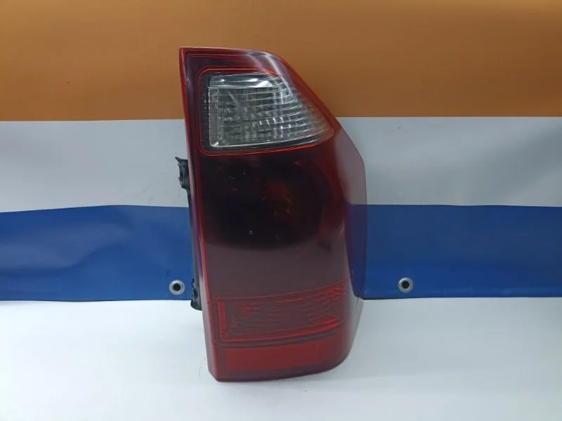 Фонарь Mitsubishi Pajero 2006 MN133766 V78W 4M41, задний правый