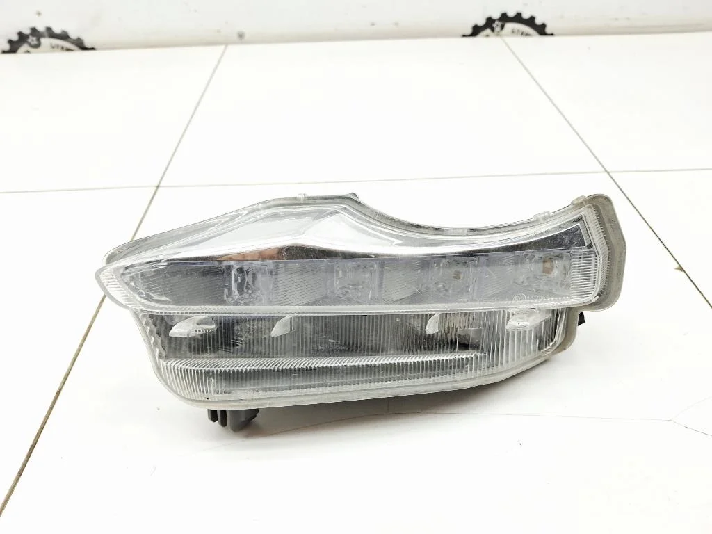 Дневной ходовой огонь левый Toyota Highlander 3 XU50