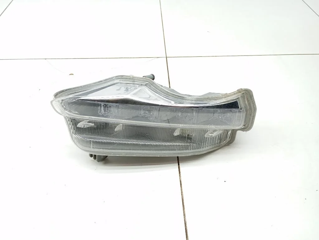 Дневной ходовой огонь левый Toyota Highlander 3 XU50