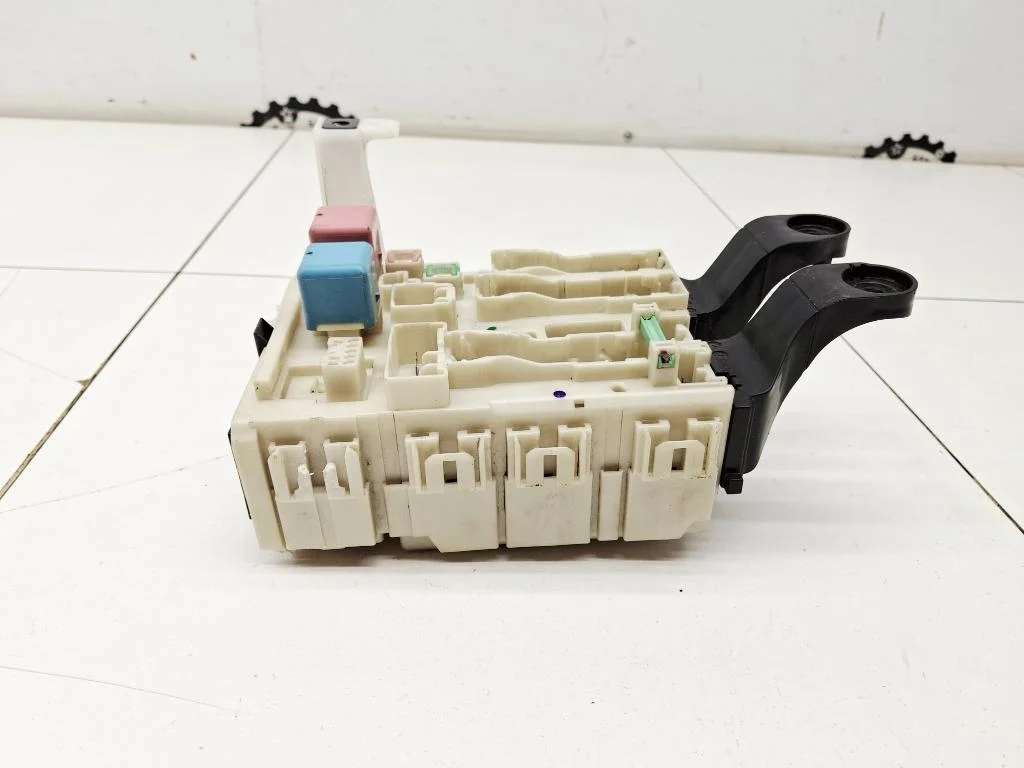 Блок предохранителей Toyota Corolla 2008 E150