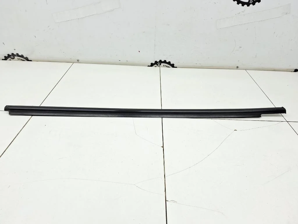 Накладка стекла переднего правого Mitsubishi Lancer 10 2008 CY