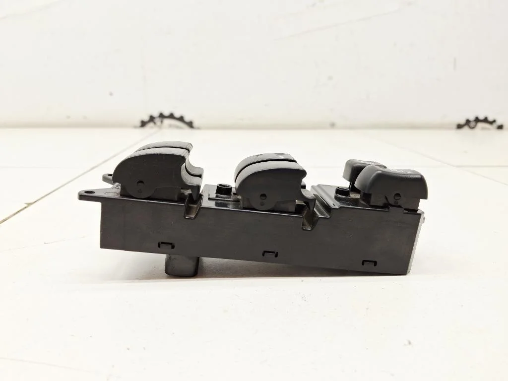 Блок управления стеклоподъемниками Mitsubishi Lancer 10 2008 CY