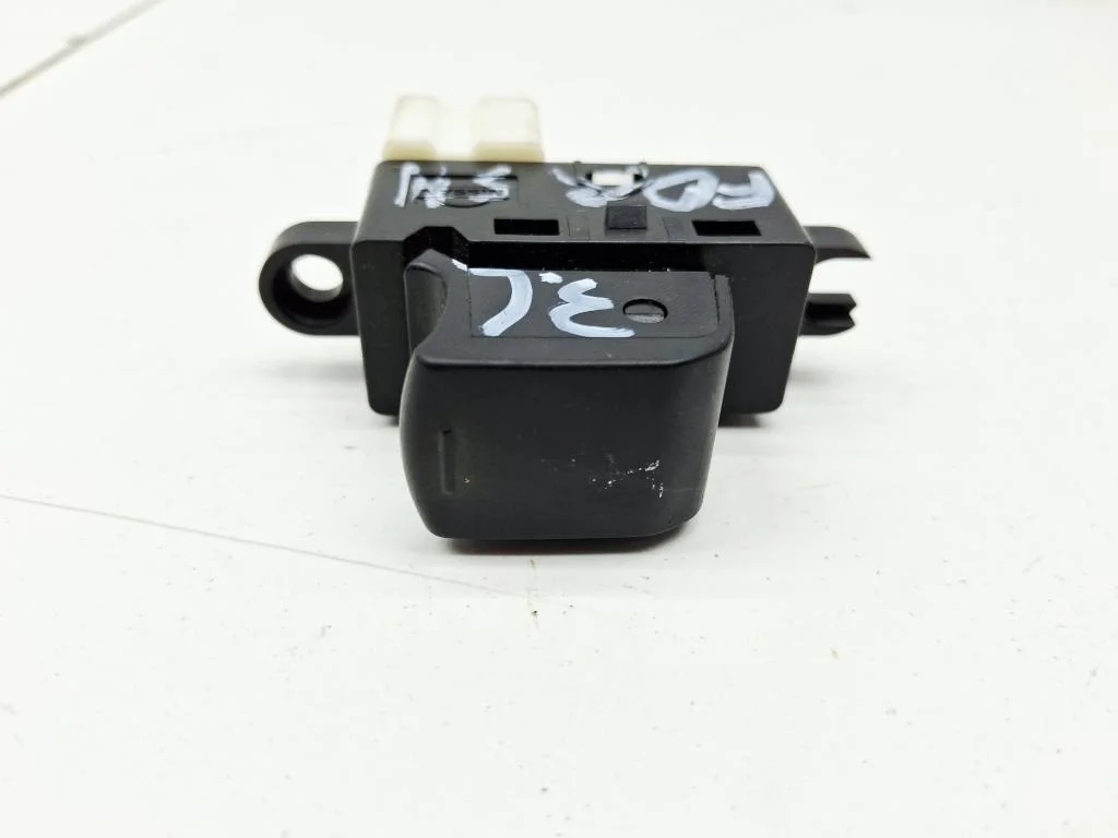 Кнопка стеклоподъемника Subaru Forester S12, SH