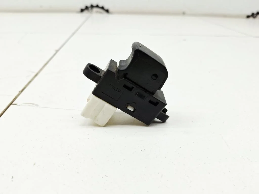 Кнопка стеклоподъемника Subaru Forester S12, SH