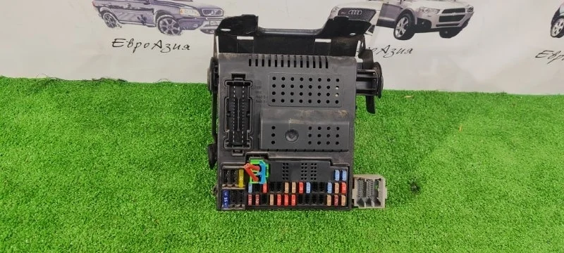 Блок CEM Volvo Xc90 30786890 XC90