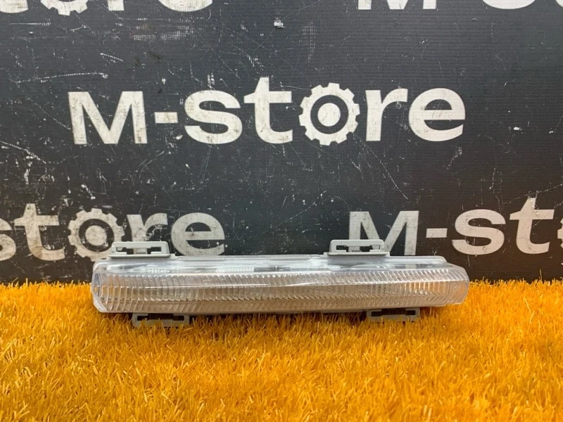 Фара противотуманная Mercedes-Benz C-Class 2012 A2049068900 W204 271.860, передняя левая