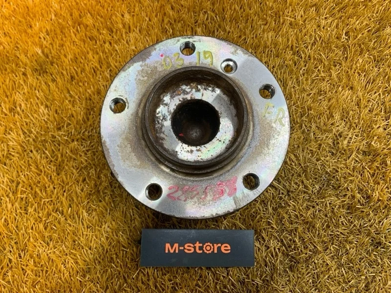 Ступица Bmw 5-Series 2004 31226765601 E60 M54B25 (256S5), передняя правая