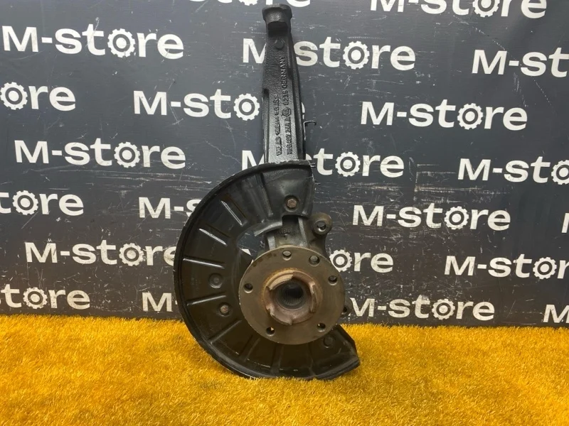 Ступица Volkswagen Touareg 2011 7P6407246A 7P CGRA, передняя правая