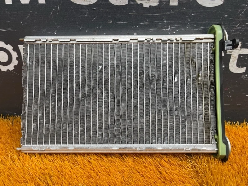 Радиатор печки Mercedes-Benz C-Class 2014 A0998300061 W205 274.920