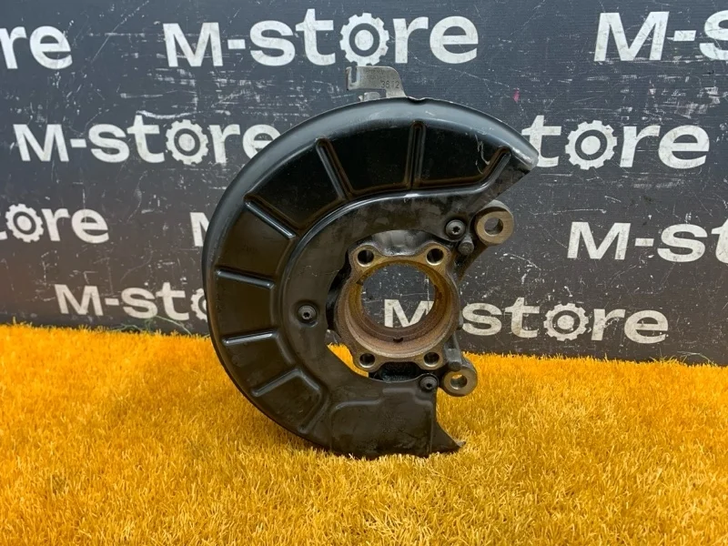 Кулак поворотный Audi Q3 2012 1K0407256AA 8U CPSA, передний правый