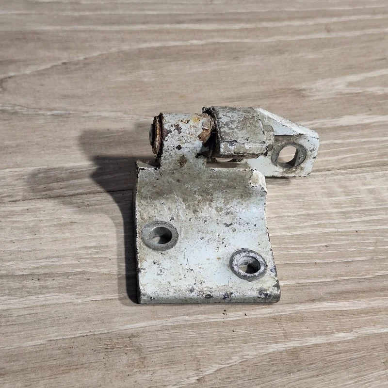 Петля двери Citroen Berlingo 2002-2012 9035L0 M59