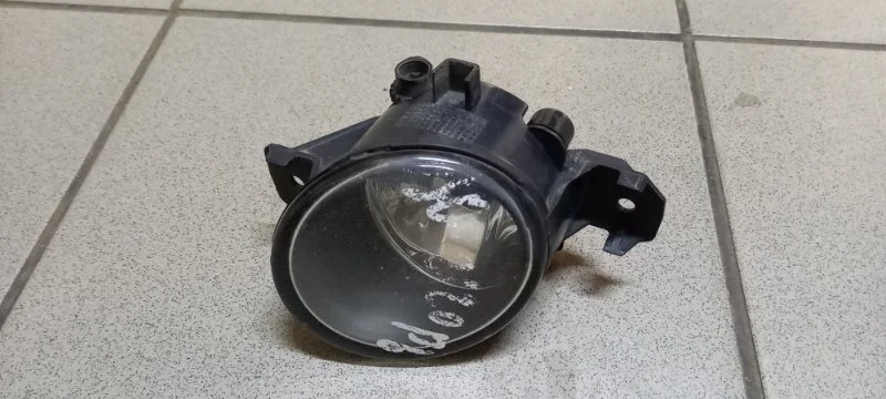 Фара противотуманная Renault Clio 2002-2005 8200002470 2