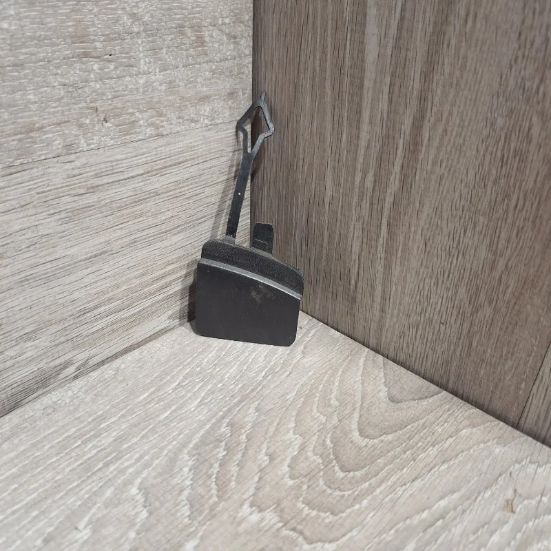 Заглушка буксировочного крюка Renault Kaptur 2016-2020 511803977R, передняя