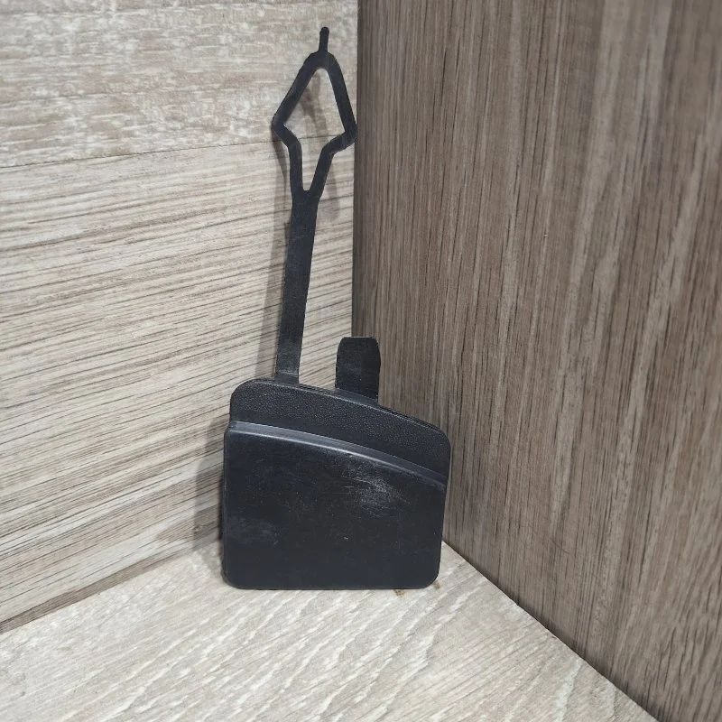 Заглушка буксировочного крюка Renault Kaptur 2016-2020 511803977R, передняя