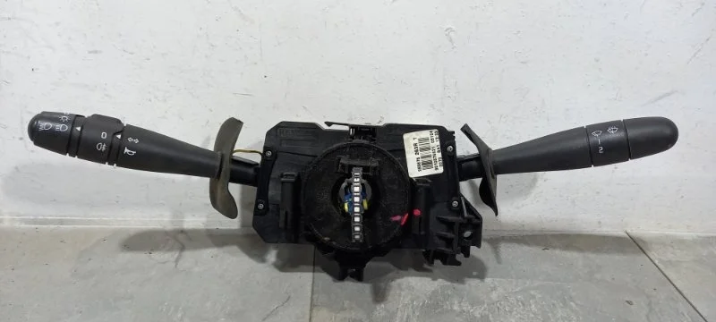 Блок подрулевых переключателей Renault Logan 2015 255676263R СЕДАН K4MC697