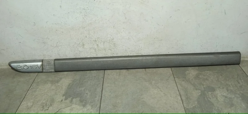 Молдинг двери Renault Laguna 2001-2008 8200036020 2, передний левый