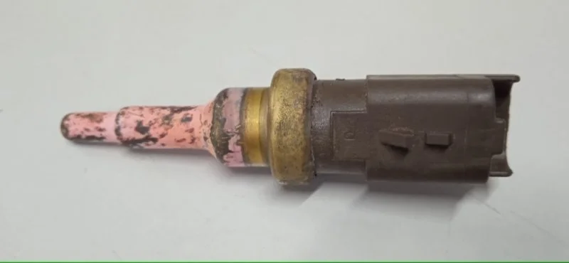 Датчик температуры охлаждающей жидкости Peugeot 308 2007-2011 9810048680 T7