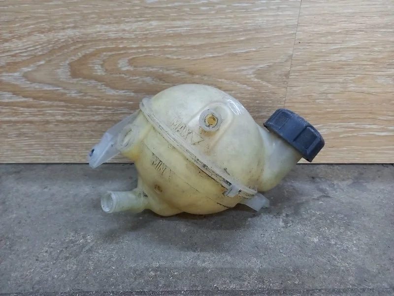 Бачок расширительный Peugeot Partner 2008-2018 1323X6 B9