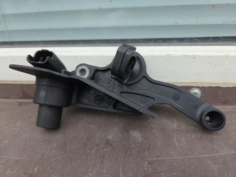 Датчик положения коленвала Peugeot 206 2002 9639999880