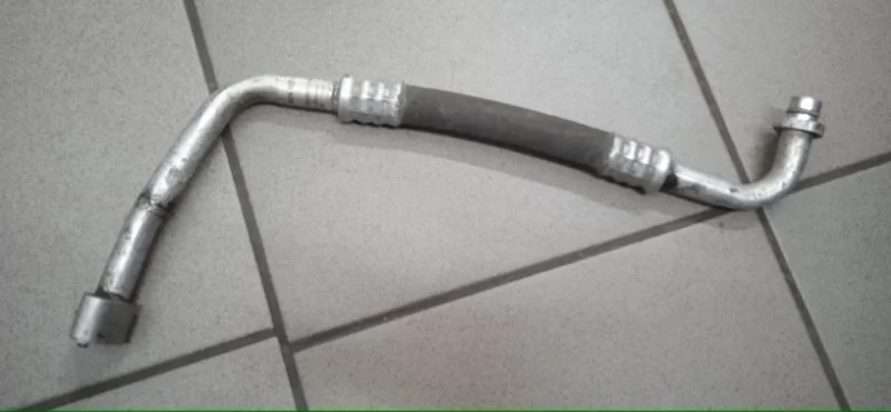 Трубка кондиционера Renault Duster 2010-2021 924801728R 1
