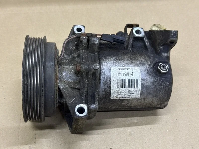 Компрессор кондиционера Renault Logan 2018 8201025121 2