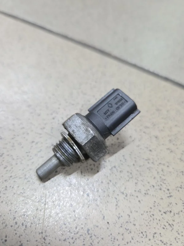 Датчик температуры охлаждающей жидкости Renault Sandero 2014 226300717R ХЭТЧБЕК (5ДВ) K7M