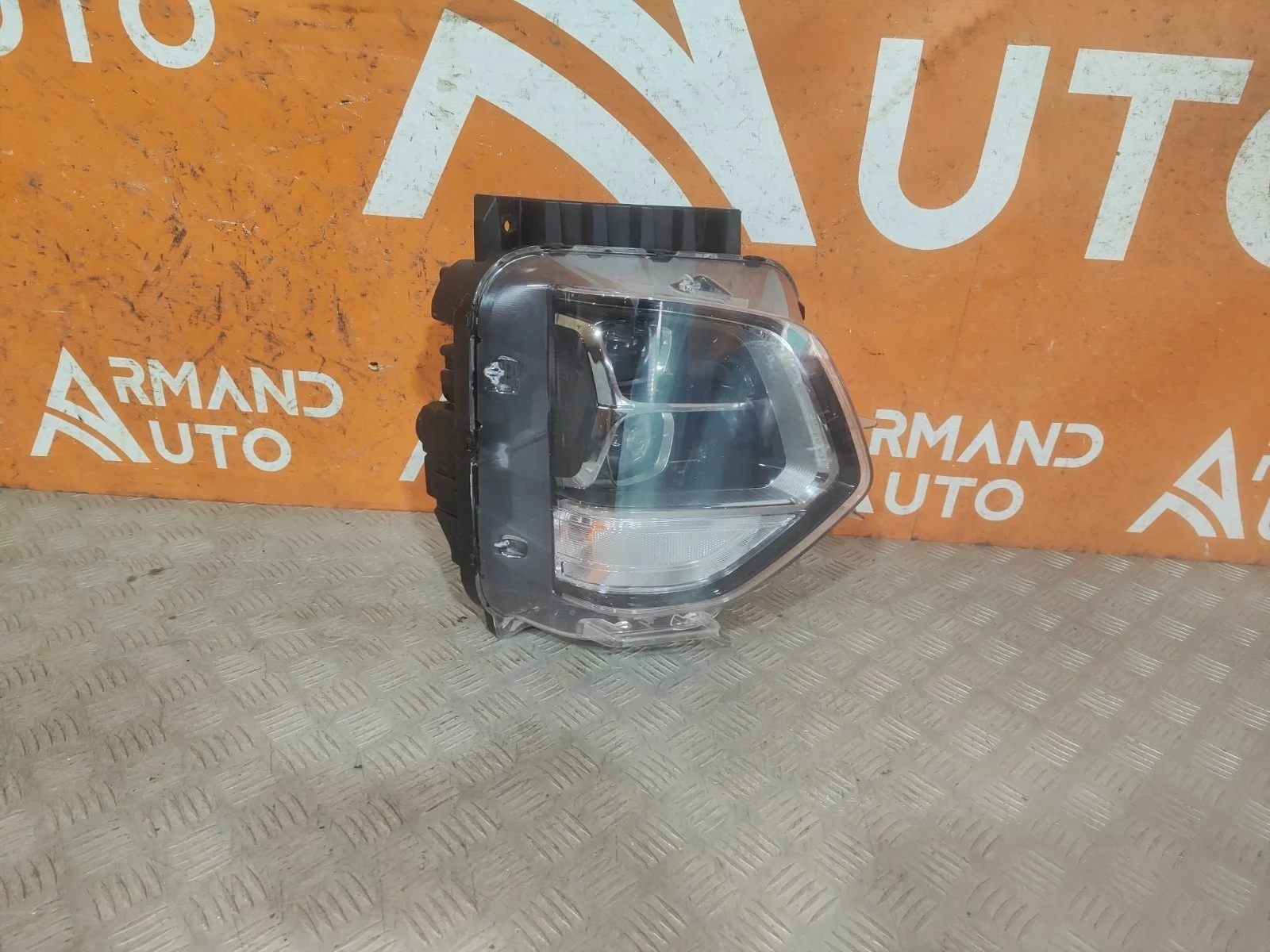 Фара Hyundai Santa Fe 2018-2021 4 TM