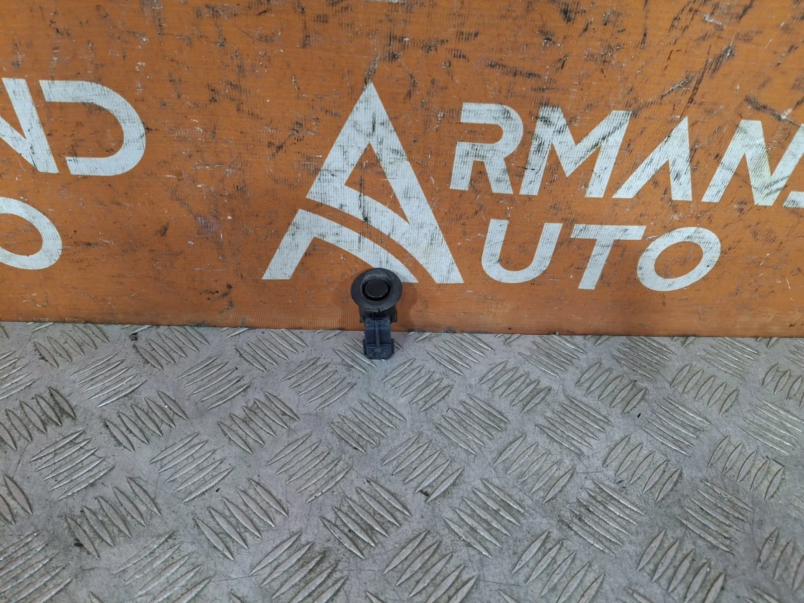 Датчик парктроника Mitsubishi Outlander 2012-нв 3