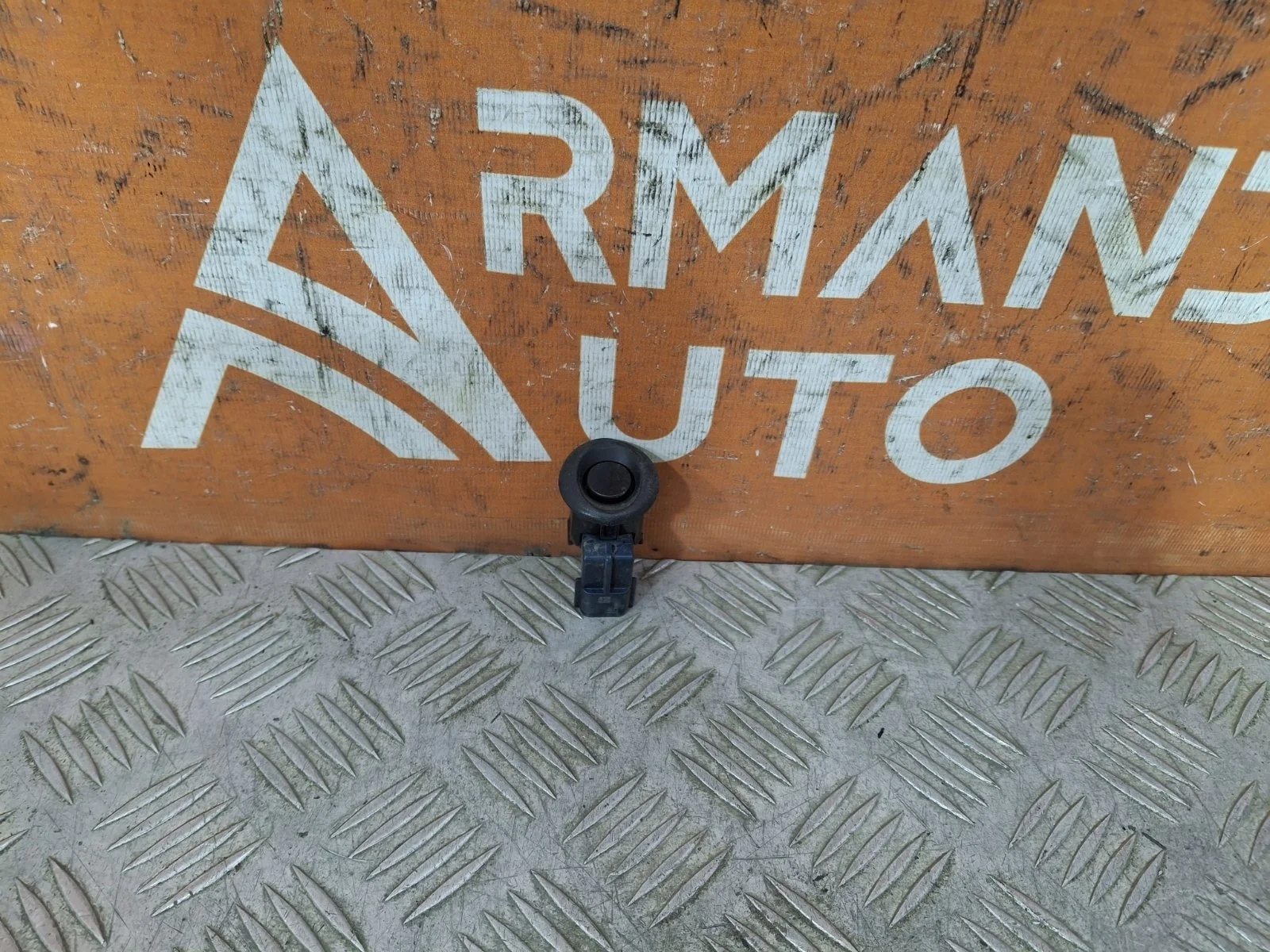 Датчик парктроника Mitsubishi Outlander 2012-нв 3