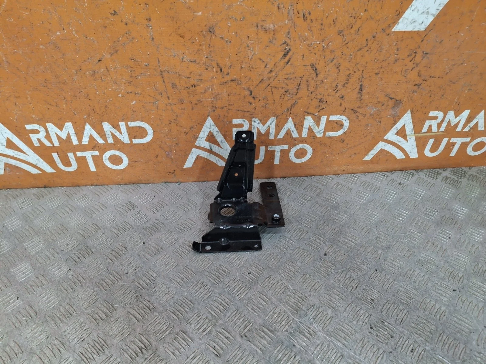 Кронштейн усилителя бампера Mercedes GLE-Class 2018-нв V167