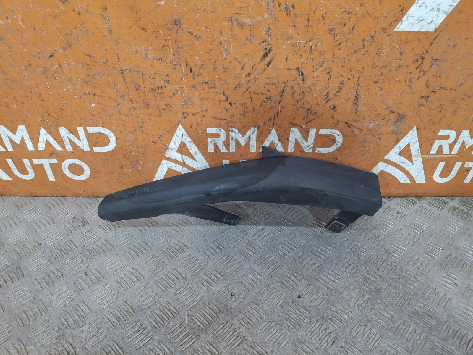 Накладка бампера Lexus NX 2017-2021