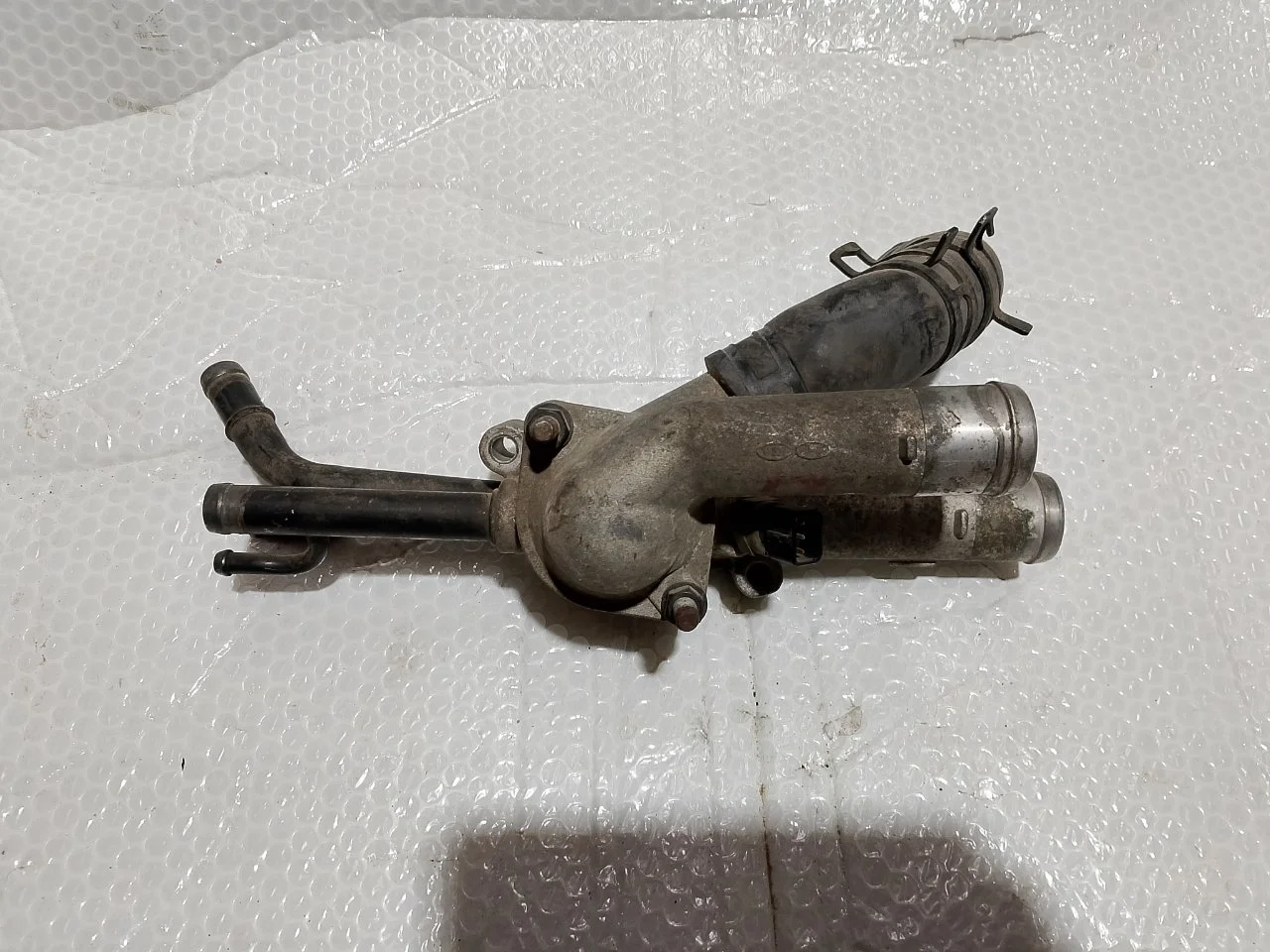 Корпус термостата Kia Ceed 1 2006 2562023640 ED 2.0