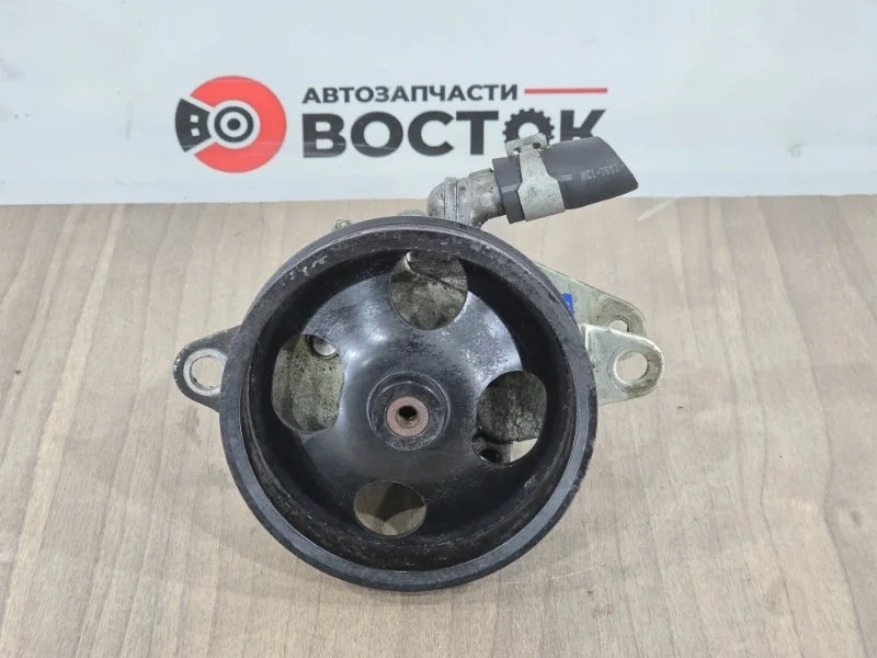 Насос гур Nissan X-Trail 2007 491102NA00 NT30 QR20 QR25, задний