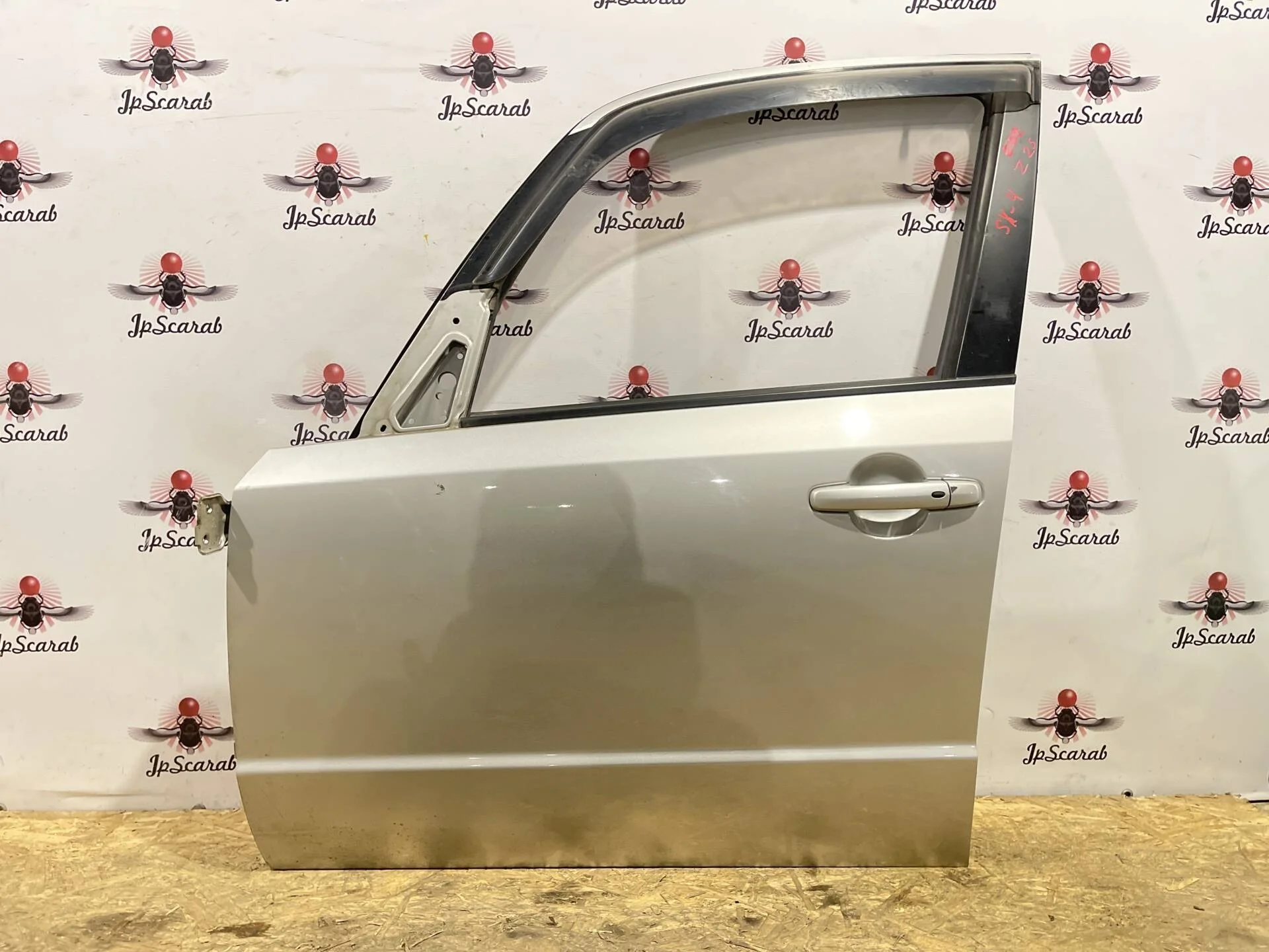 Дверь передняя левая Suzuki SX4 YA21S Хэчбэк