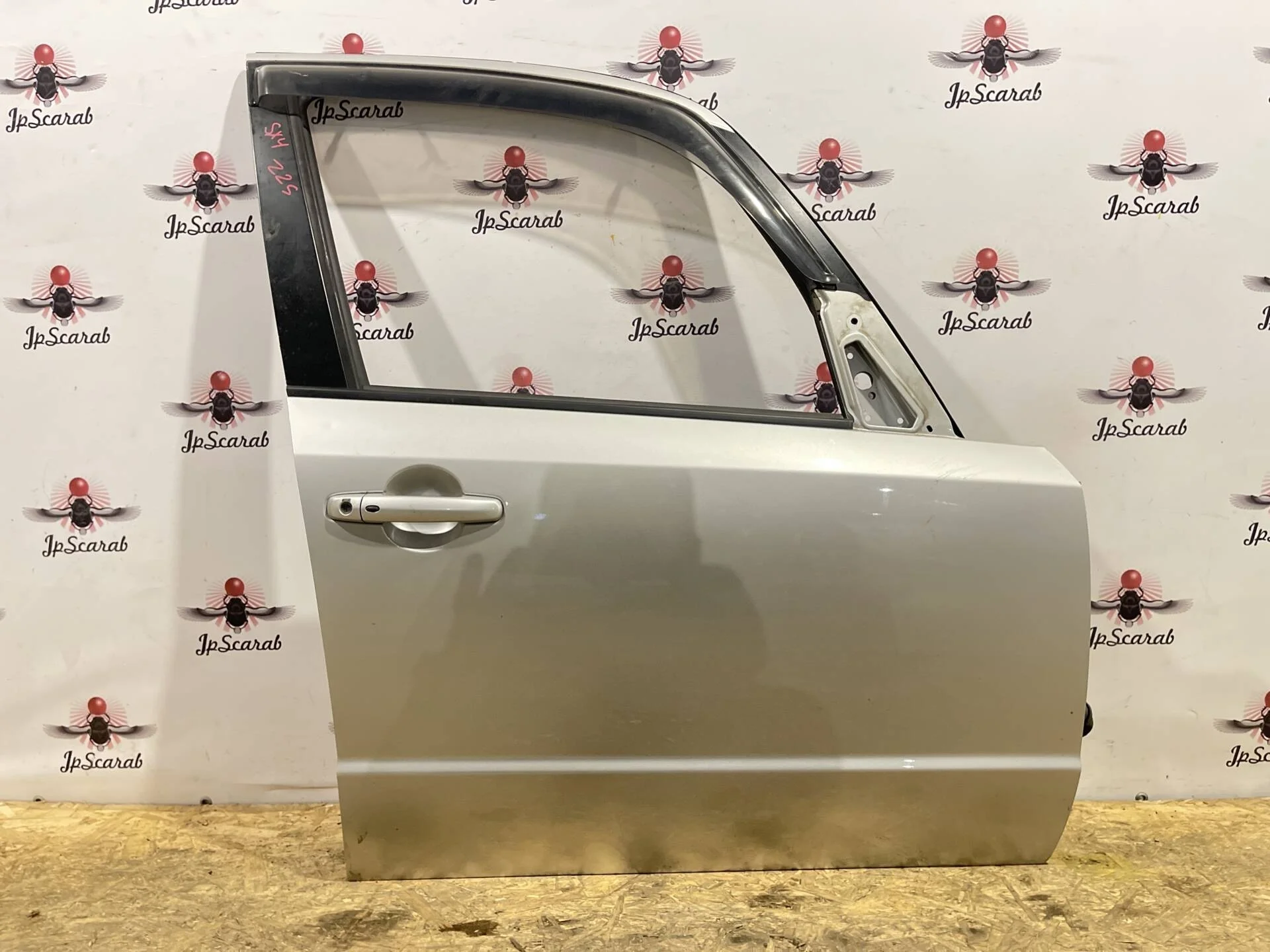 Дверь передняя правая Suzuki SX4 YA21S Хэчбэк