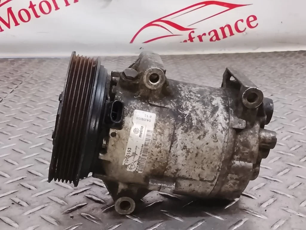Компрессор кондиционера Renault Megane 2008 8200316164 2