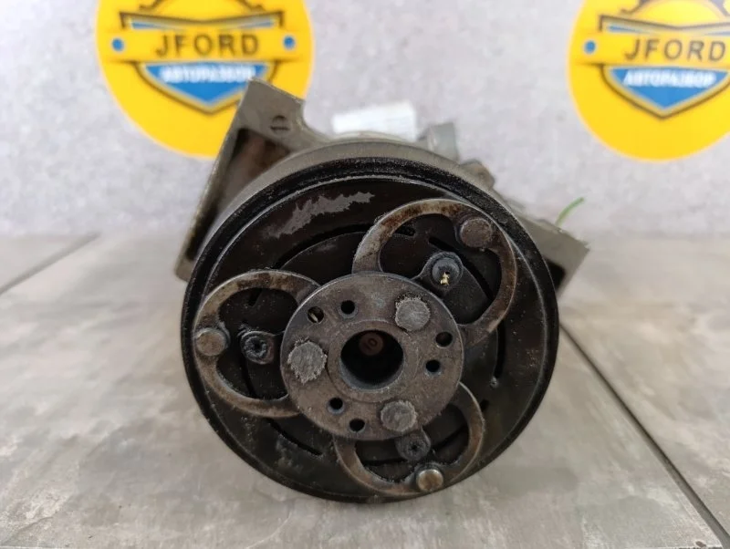 Компрессор кондиционера Ford Kuga 2011 CBV