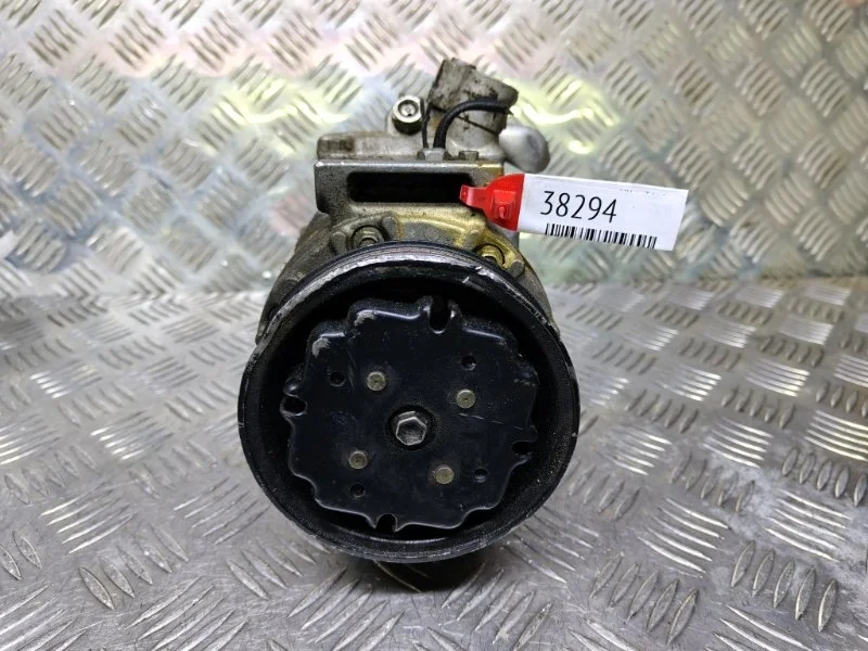 Компрессор кондиционера Audi Q7 1