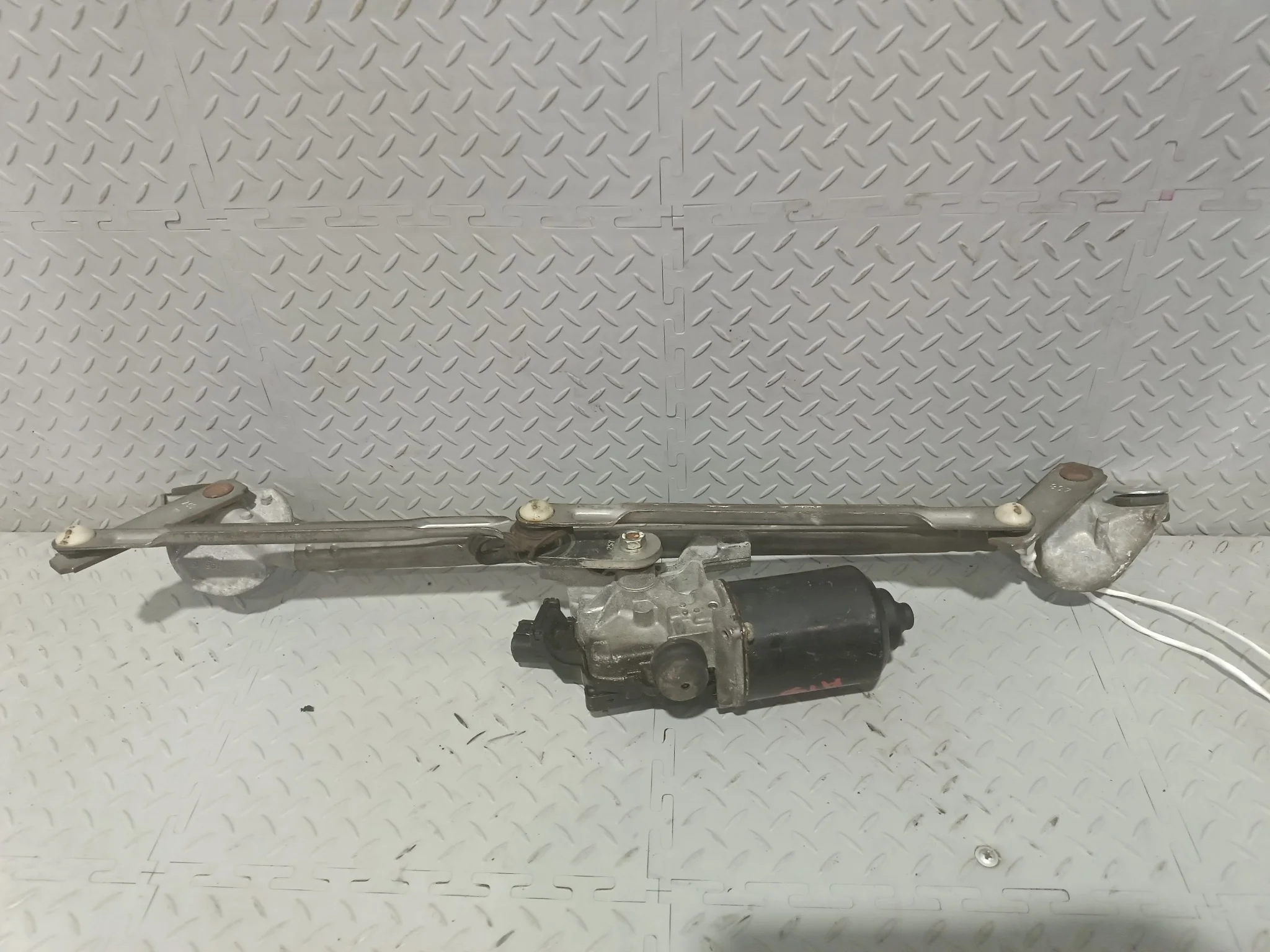 ТРАПЕЦИЯ ДВОРНИКОВ TOYOTA 851501A030