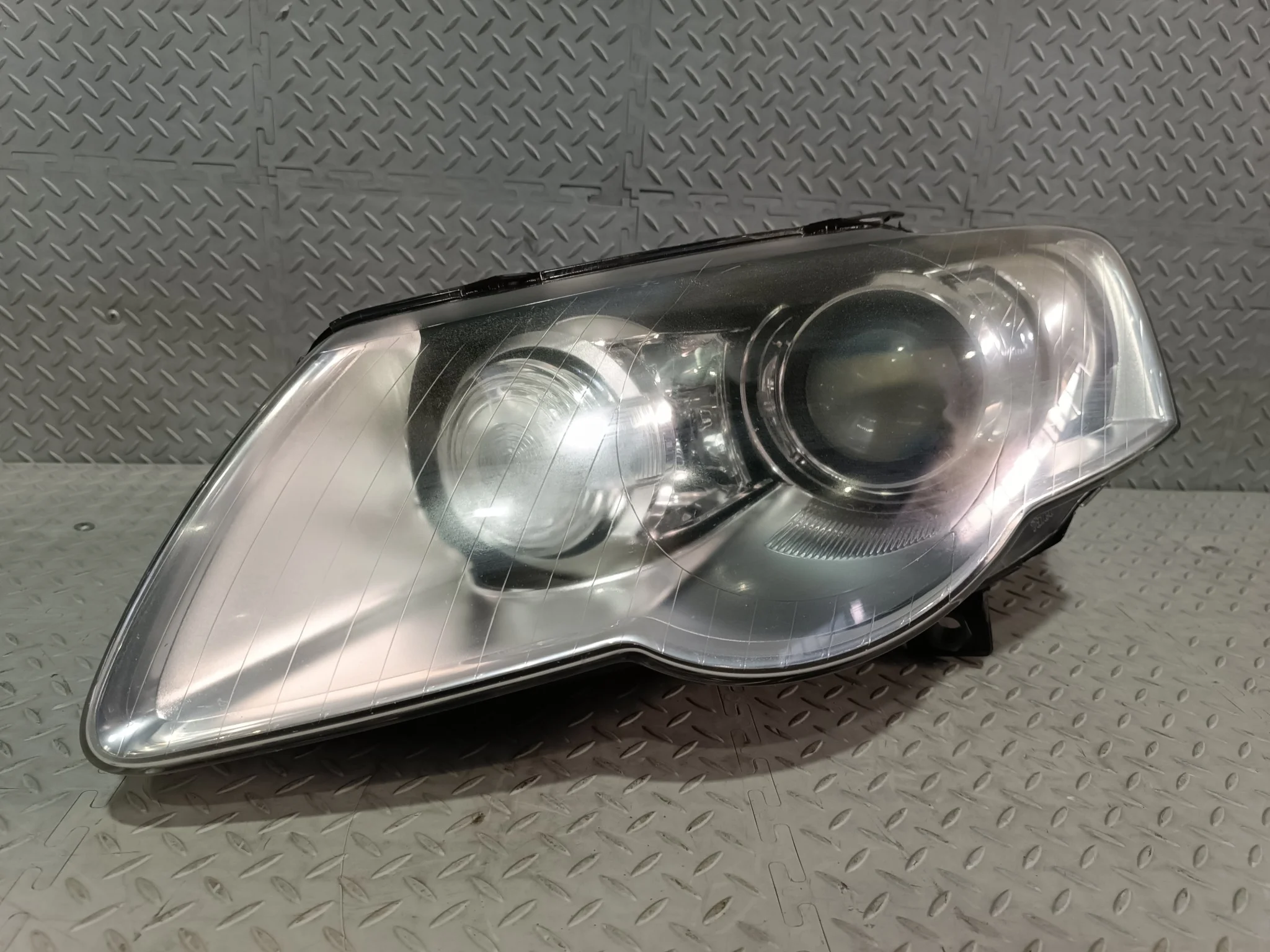 ФАРА VOLKSWAGEN ЛЕВО 3C0941751 S4003Z