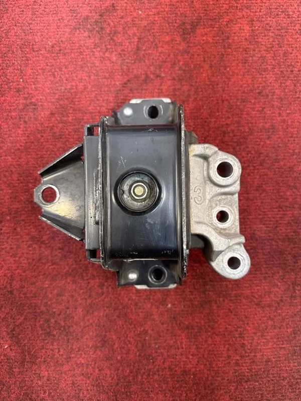 Подушка двигателя Mitsubishi Outlander 2019 2910A345 GF 4J12, передняя правая