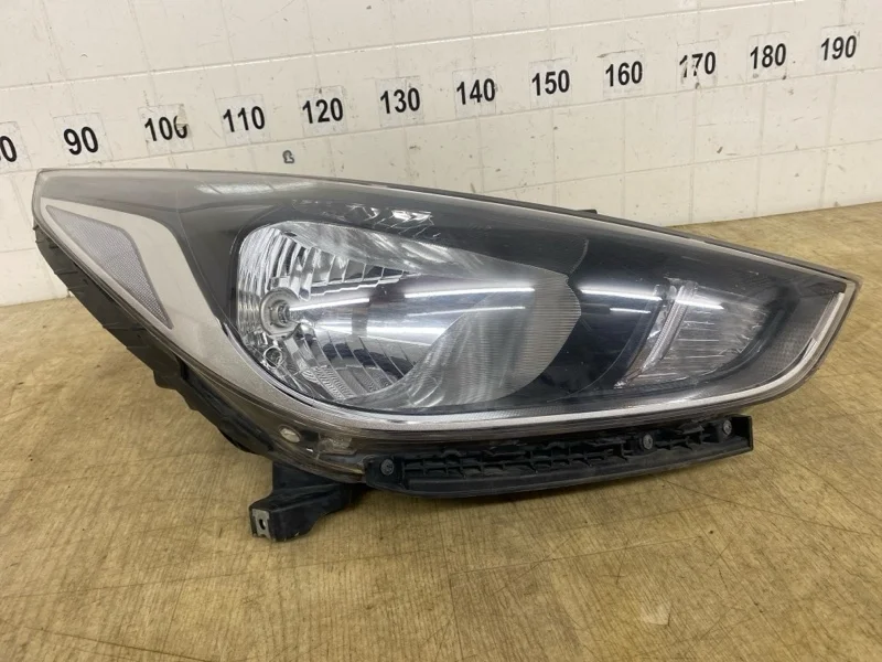 ФАРА HYUNDAI SOLARIS 2 2017 2018 2019 2020 92102H5000 H5, передняя правая