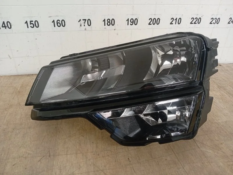 ФАРА Skoda Karoq 2017 2018 2019 2020 2021 57B941015A