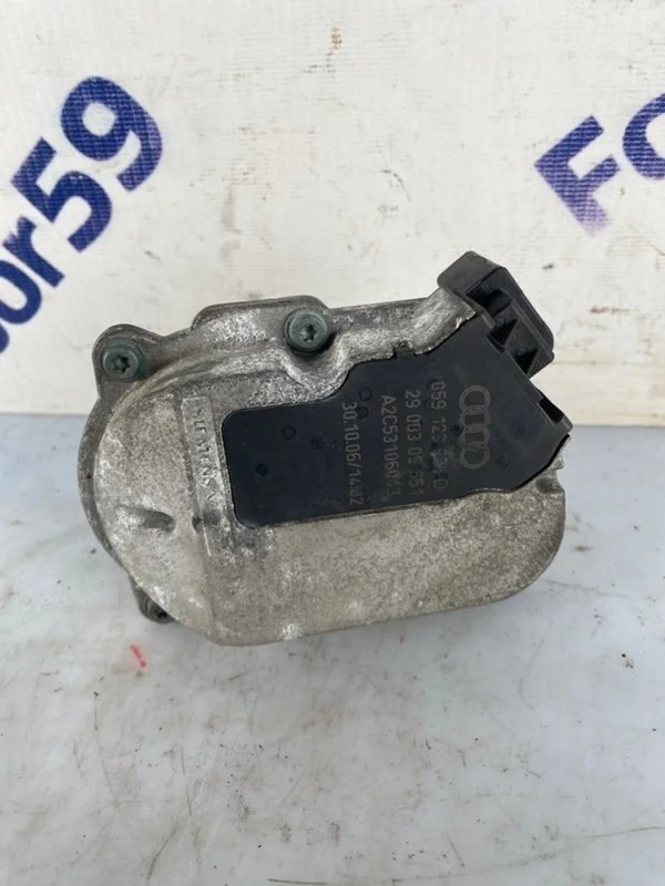 Сервопривод заслонок впускного коллектора Audi Q7 2007 059129086M 4L 3.0 (BUG)