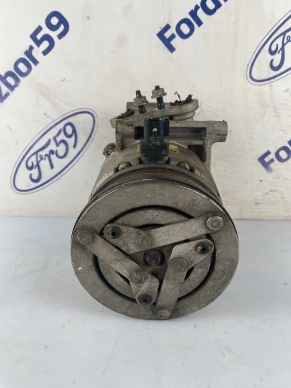 Компрессор кондиционера Ford Focus 3 2013 1816964 CB8 2.0 (QXDA)