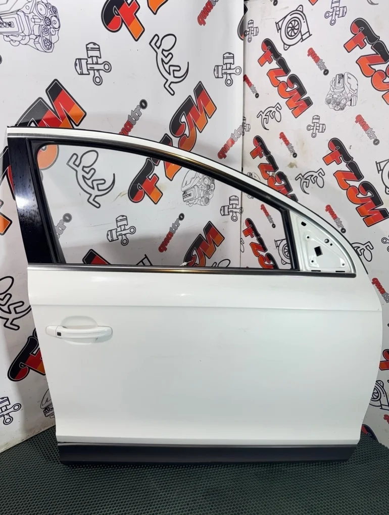 Дверь Audi Q7 4L0831052A 4L 2005-2015, передняя правая