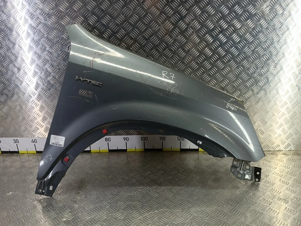 Крыло переднее правое HONDA CR-V II (2001—2004)