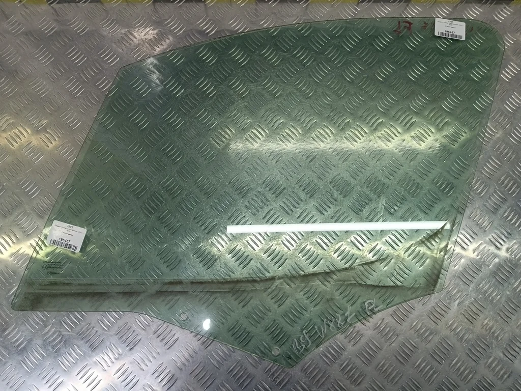 Стекло двери передней левое Peugeot Partner II ре