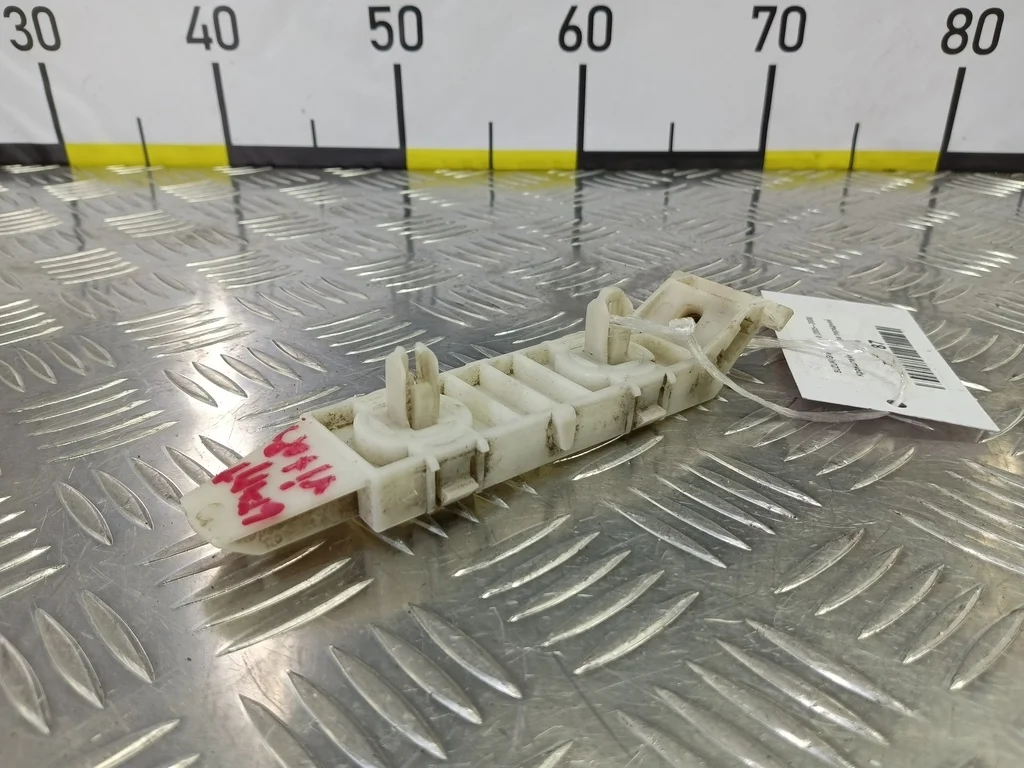 Кронштейн бампера передний SUZUKI Grand Vitara II