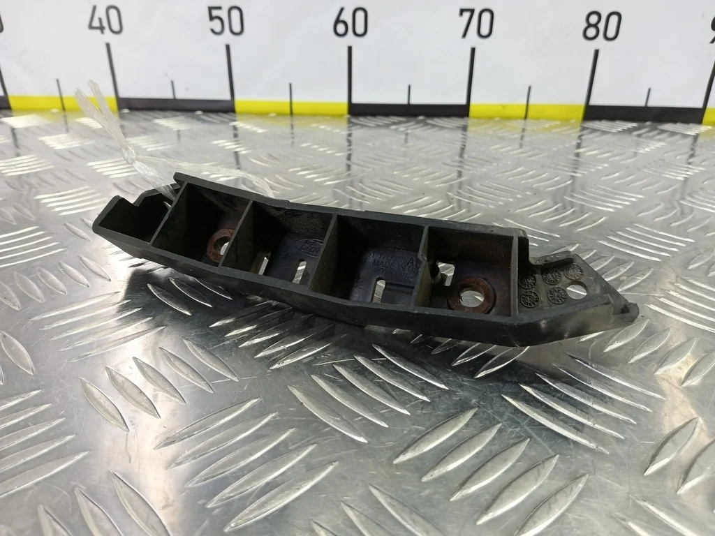 Кронштейн бампера передний FORD Focus III рестайл